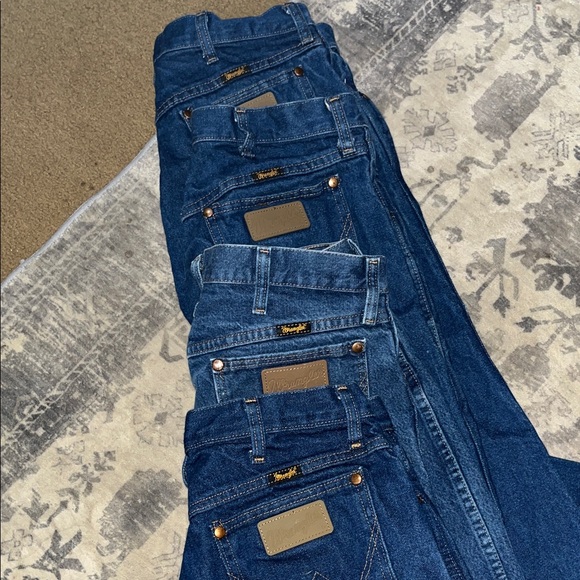 Wrangler Men's Relaxed Jeans in Rich Blue Shades 32x30 4 pair cowboy cut - Picture 3 of 5